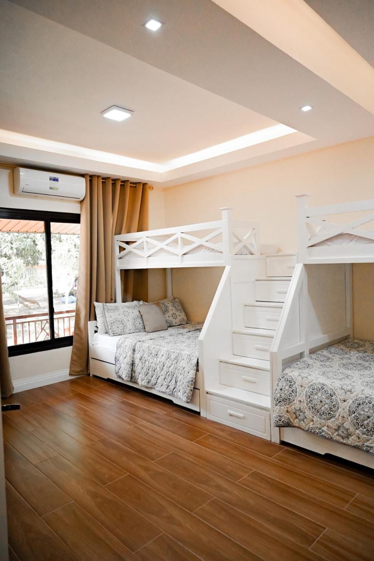 Redwood Cabin Bolinao Esterno foto