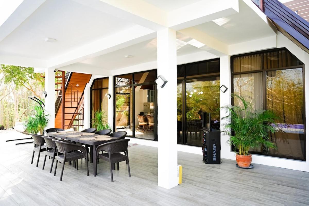 Redwood Cabin Bolinao Esterno foto