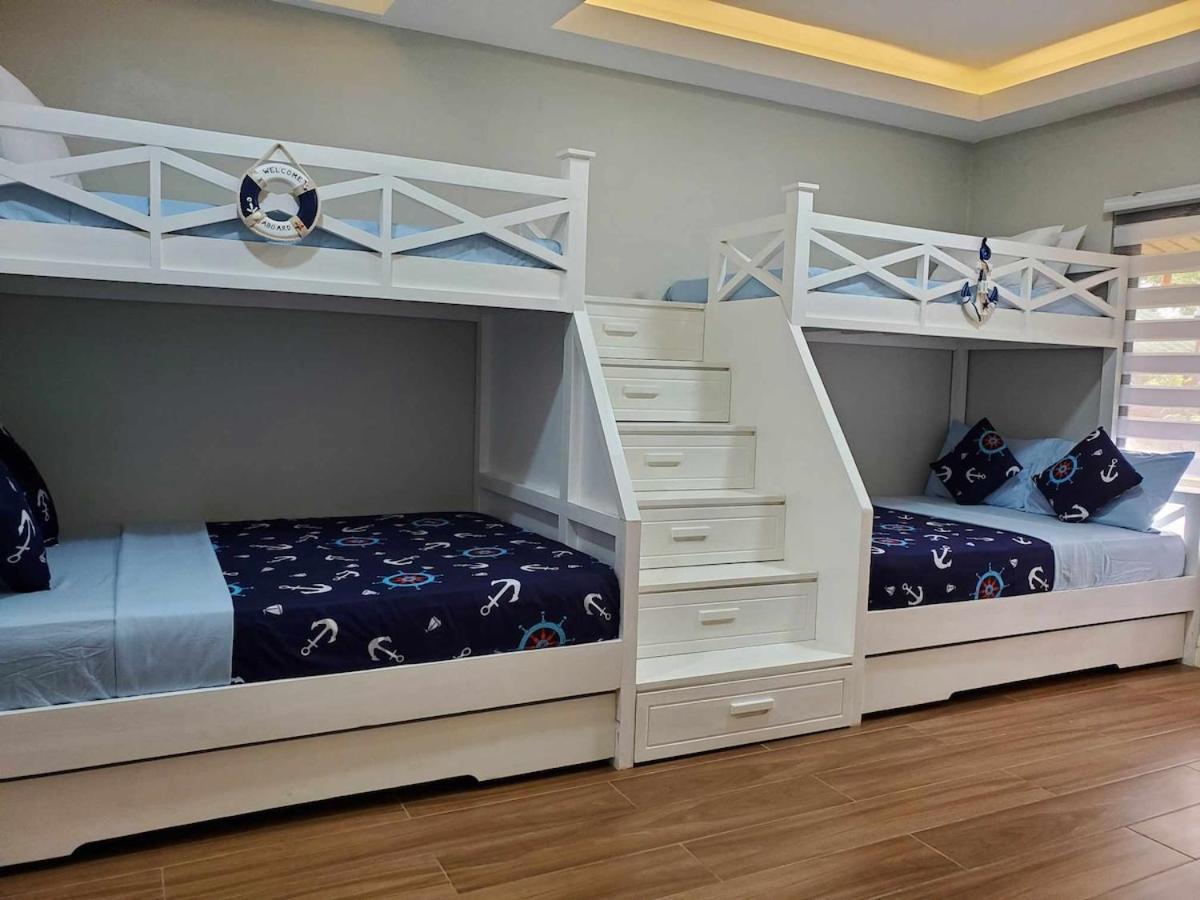Redwood Cabin Bolinao Esterno foto