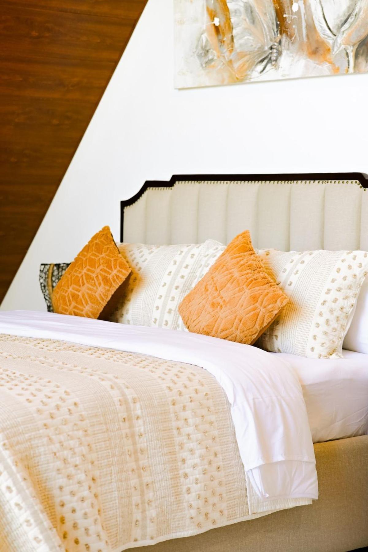 Redwood Cabin Bolinao Esterno foto